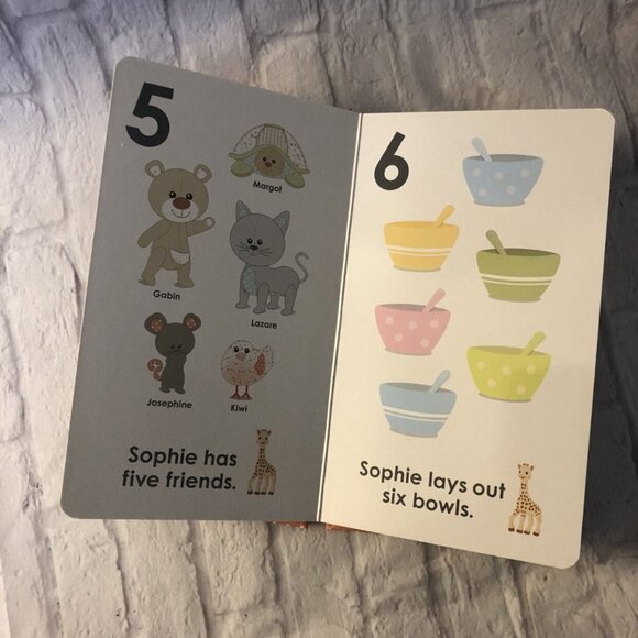 Sophie The Giraffe Teether & Board Book - Picture 6 of 6